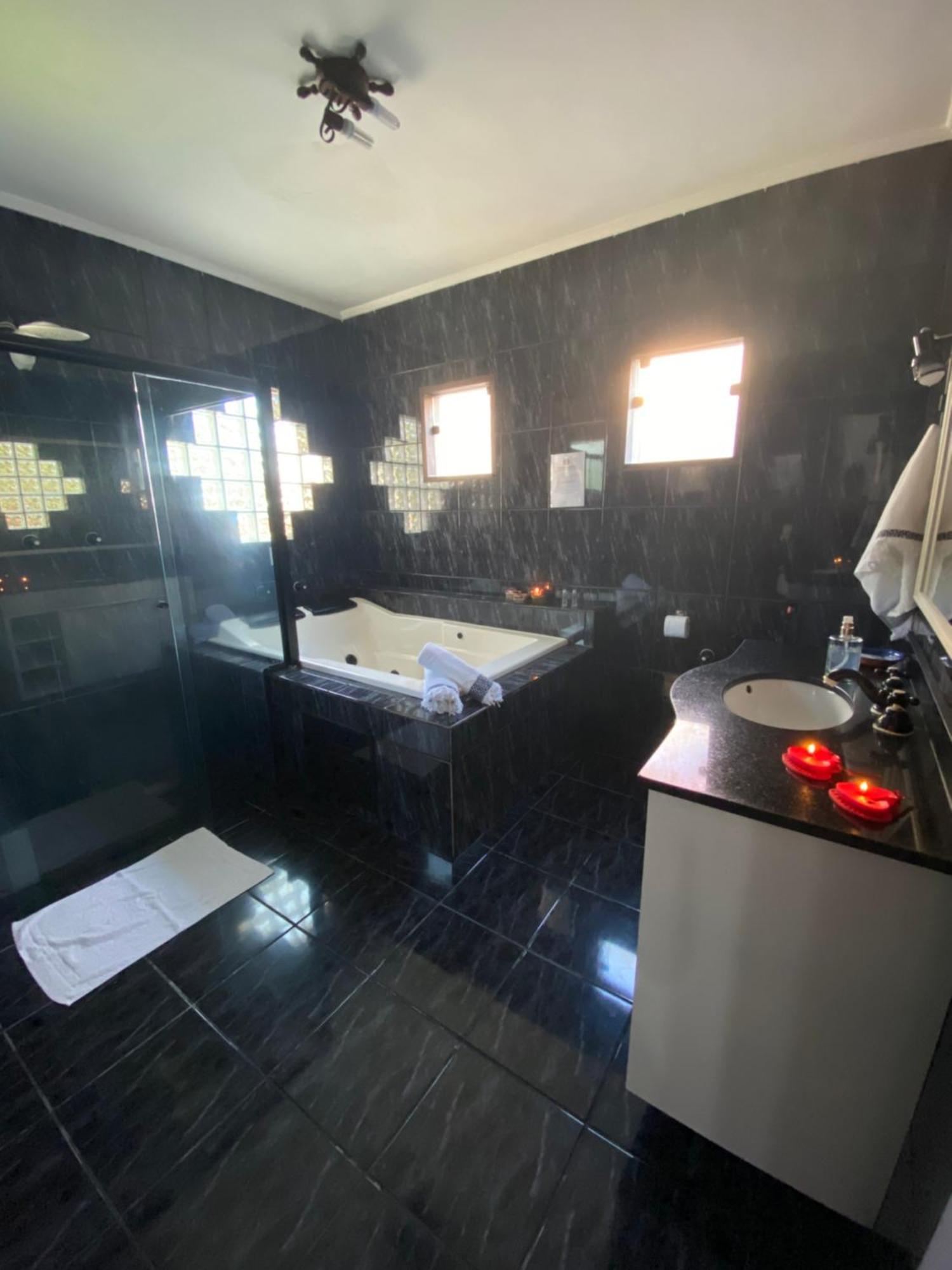 Bahan Suites Privativas - Ideal Para Casais Убатуба Екстер'єр фото